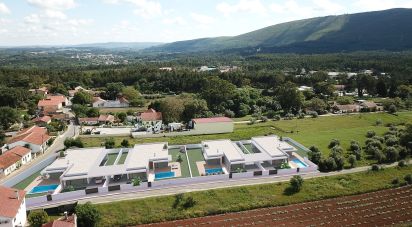 Maison de ville T4 à Aljubarrota de 197 m²