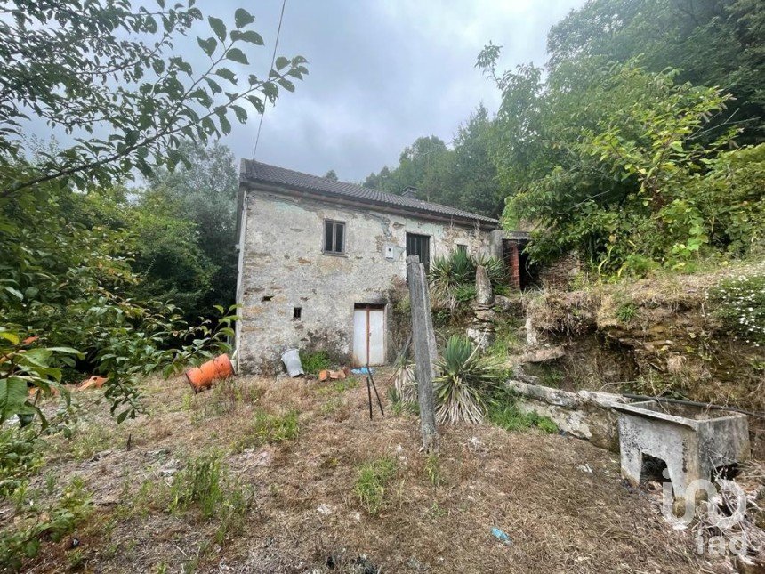 Casa de aldeia T4 em Bárrio e Cepões de 83 m²
