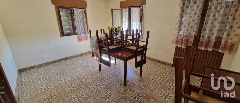 House T5 in Aguiar da Beira e Coruche of 144 m²