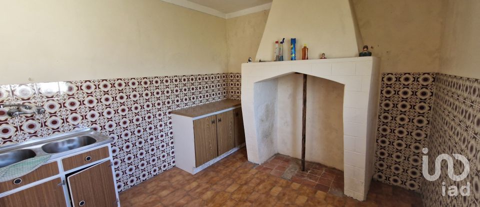 House T5 in Aguiar da Beira e Coruche of 144 m²