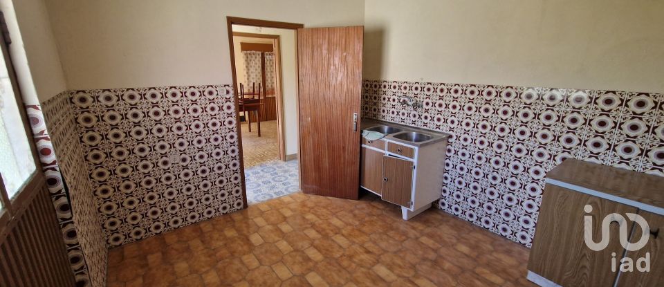 House T5 in Aguiar da Beira e Coruche of 144 m²