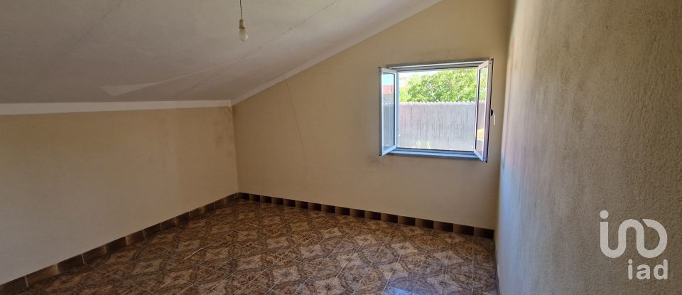 House T5 in Aguiar da Beira e Coruche of 144 m²
