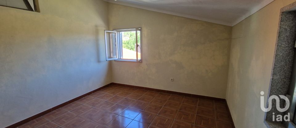 House T5 in Aguiar da Beira e Coruche of 144 m²