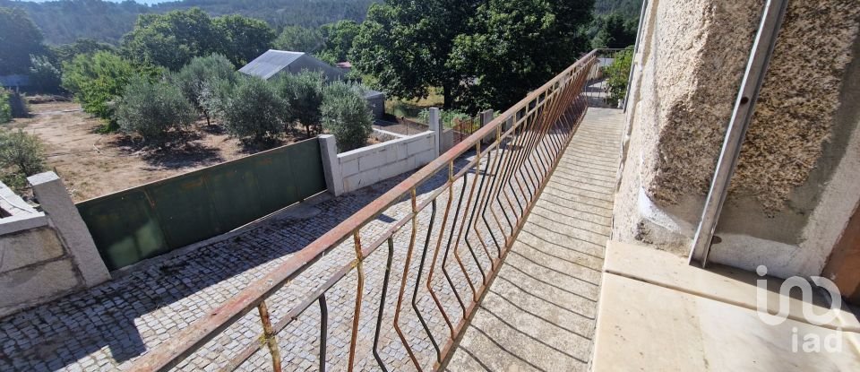 House T5 in Aguiar da Beira e Coruche of 144 m²