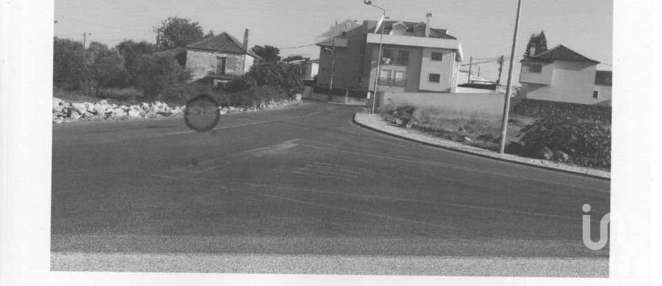 Terrain à São Domingos de Rana de 2 728 m²