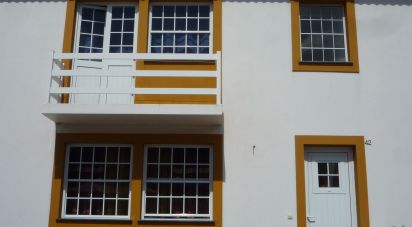 Casa T3 em Velas (São Jorge) de 104 m²
