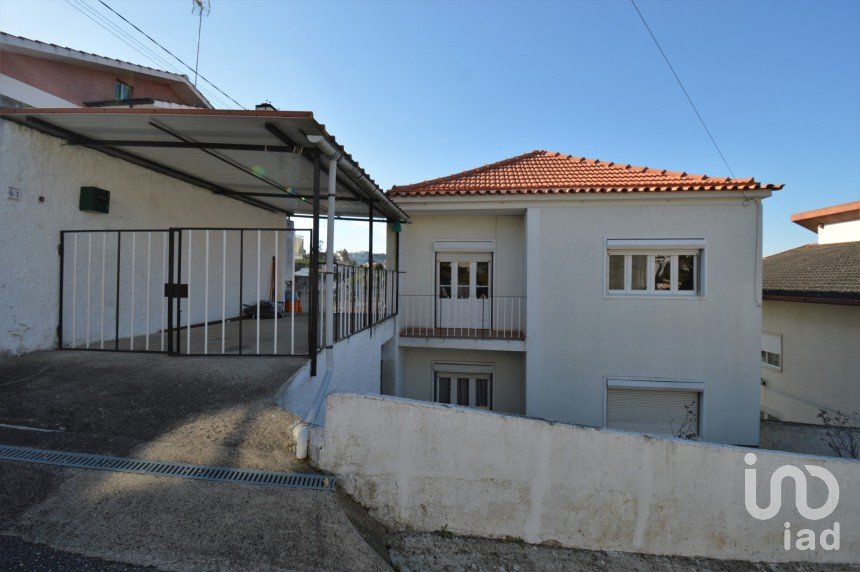 Casa de Cidade T5 em São Martinho do Bispo e Ribeira de Frades de 219 m²