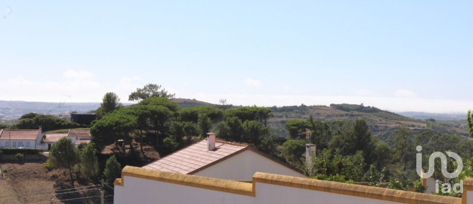 Land in Torres Vedras e Matacães of 995 m²