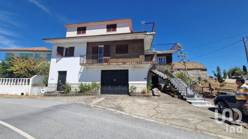 Traditional house T5 in Romãs, Decermilo e Vila Longa of 185 m²