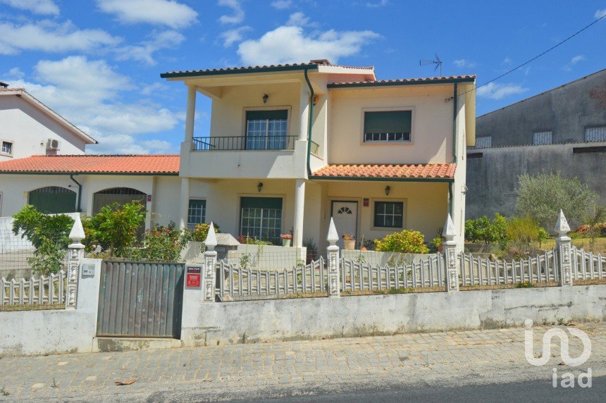 Casa T4 em São Miguel, Santa Eufémia e Rabaçal de 160 m²