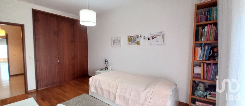 Apartamento T3 em Barcelos, Vila Boa e Vila Frescainha (São Martinho e São Pedro) de 140 m²