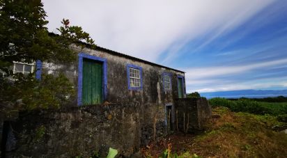 Maison traditionnelle T2 à Piedade de 136 m²