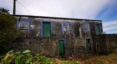 Maison traditionnelle T2 à Piedade de 136 m²