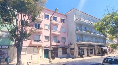 Apartment T3 in Benfica of 84 m²