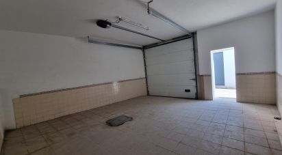 Parque de Estacionamento / Garagem / Box em Freiria de 36 m²