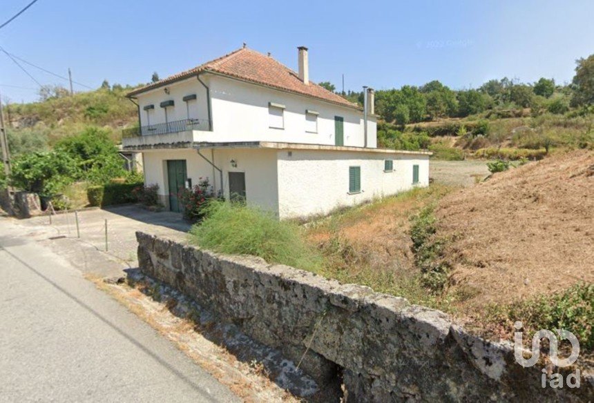 Village house T4 in Meruge of 260 m²