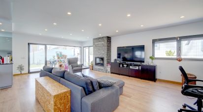 Maison T4 à Amora de 327 m²