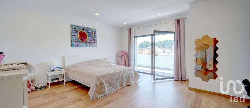 Maison T4 à Amora de 327 m²
