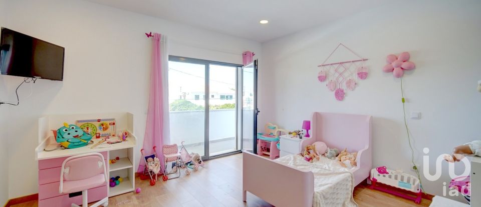 Maison T4 à Amora de 327 m²