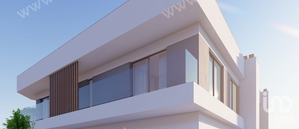 Traditional house T5 in Fernão Ferro of 143 m²