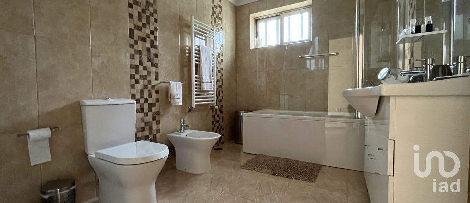 Casa T4 em Arcos de Valdevez (São Paio) e Giela de 290 m²