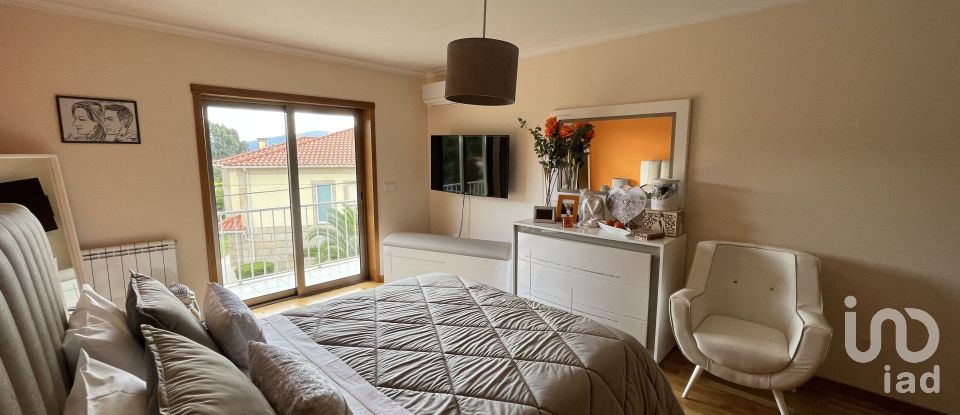 Casa T4 em Arcos de Valdevez (São Paio) e Giela de 290 m²