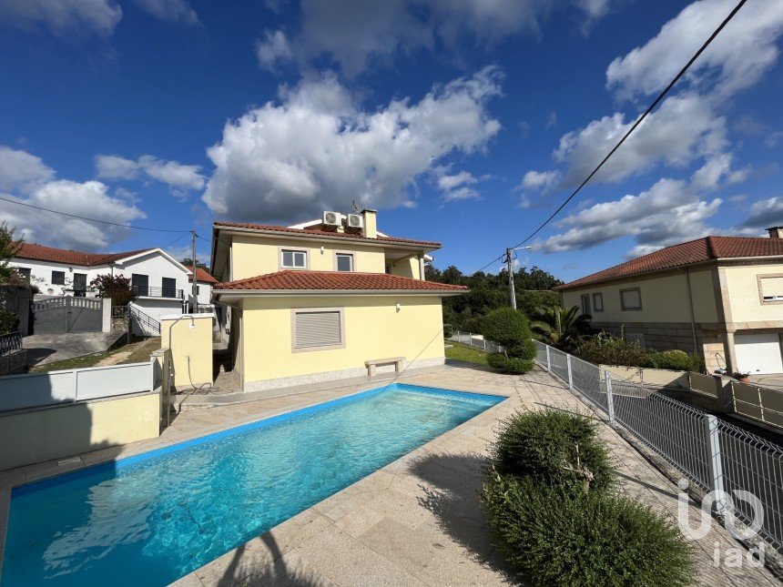 Casa T4 em Arcos de Valdevez (São Paio) e Giela de 290 m²