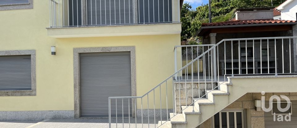 Casa T4 em Arcos de Valdevez (São Paio) e Giela de 290 m²