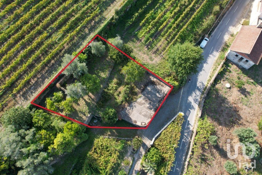 Land in Calvelo of 700 m²