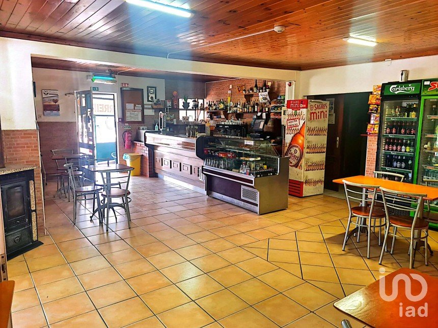 Boutique/Local commercial à Moimenta de Maceira Dão e Lobelhe do Mato de 215 m²