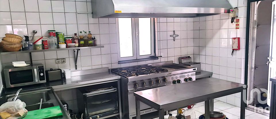 Boutique/Local commercial à Moimenta de Maceira Dão e Lobelhe do Mato de 215 m²