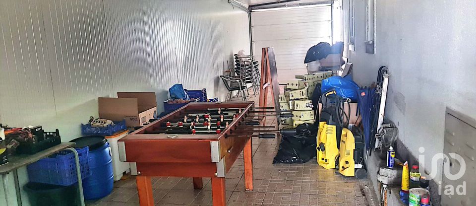 Boutique/Local commercial à Moimenta de Maceira Dão e Lobelhe do Mato de 215 m²