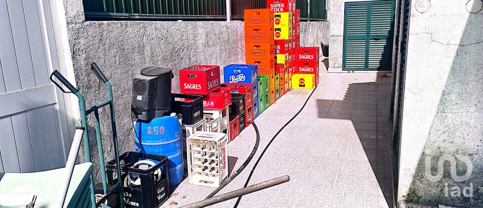 Boutique/Local commercial à Moimenta de Maceira Dão e Lobelhe do Mato de 215 m²