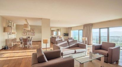 Apartment T3 in Sintra (Santa Maria e São Miguel, São Martinho e São Pedro de Penaferrim) of 239 m²