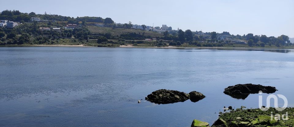 Building land in Oliveira do Douro of 740 m²
