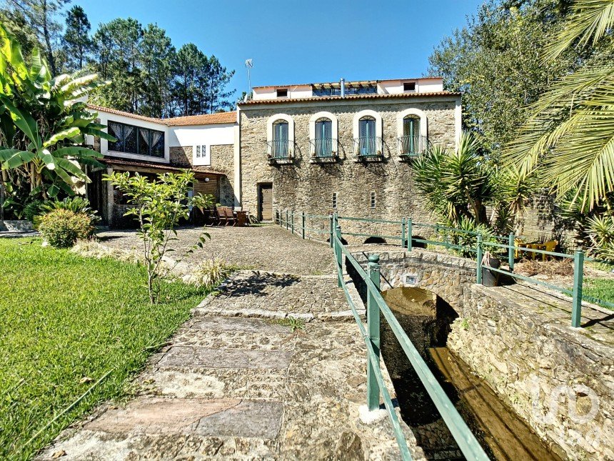 Maison T6 à Santa Maria da Feira, Travanca, Sanfins e Espargo de 450 m²