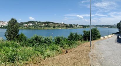 Building plot in Oliveira do Douro of 1,056 m²