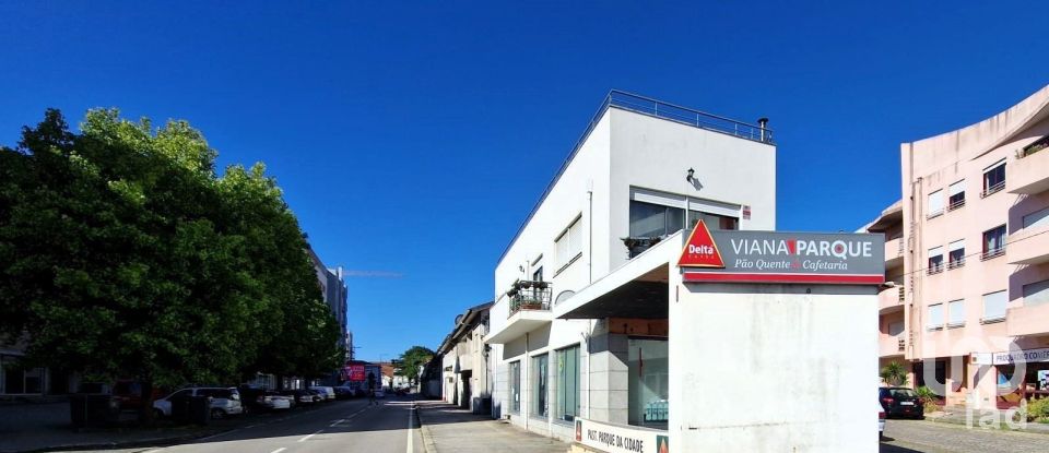 Boutique/Local commercial à Viana do Castelo (Santa Maria Maior e Monserrate) e Meadela de 94 m²