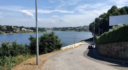 Building plot in Oliveira do Douro of 840 m²