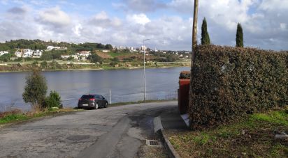 Building land in Oliveira do Douro of 840 m²