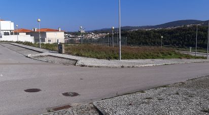 Terreno em Porto de Mós - São João Baptista e São Pedro de 337 m²