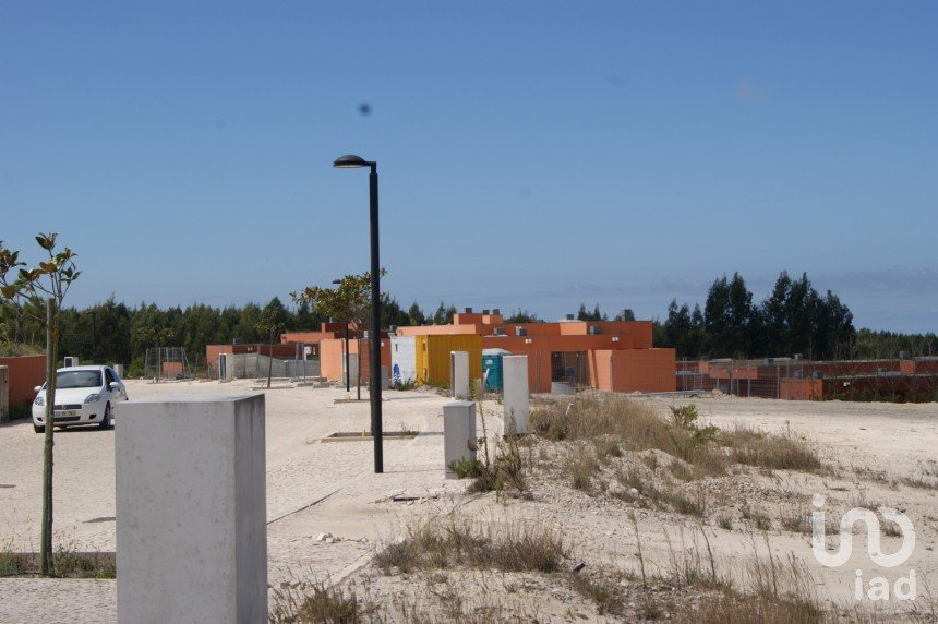 Terreno urbano em Vau de 657 m²