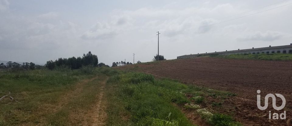 Surface diverse à Campelos e Outeiro da Cabeça de 12 838 m²