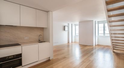 Apartment T2 in Santa Maria Maior of 125 m²