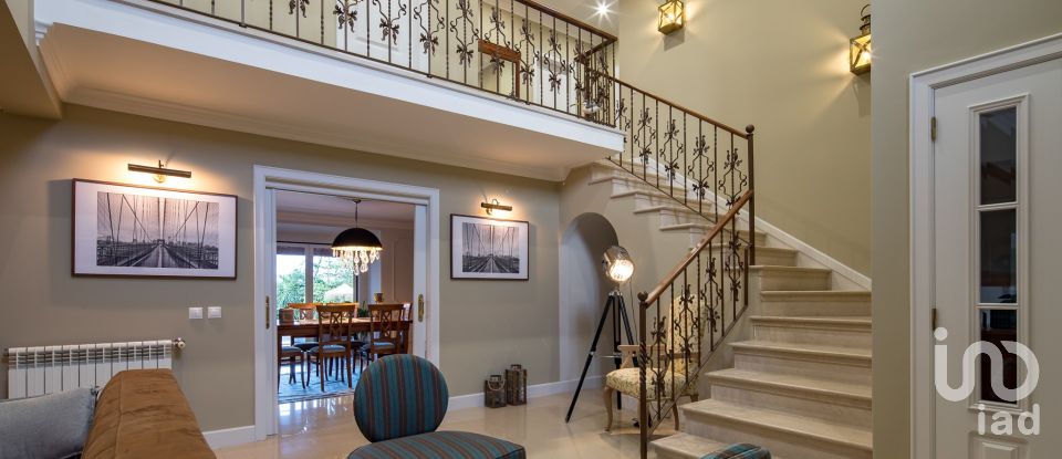 Moradia T5 em Romeira e Várzea de 237 m²