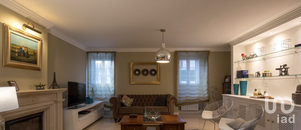 Moradia T5 em Romeira e Várzea de 237 m²