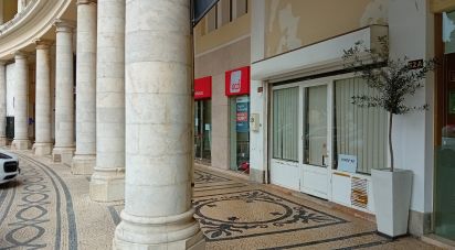 Shop / premises commercial in Cascais e Estoril of 106 sq m