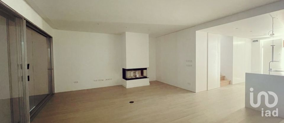 Casa T3 em Laranjeiro e Feijó de 161 m²