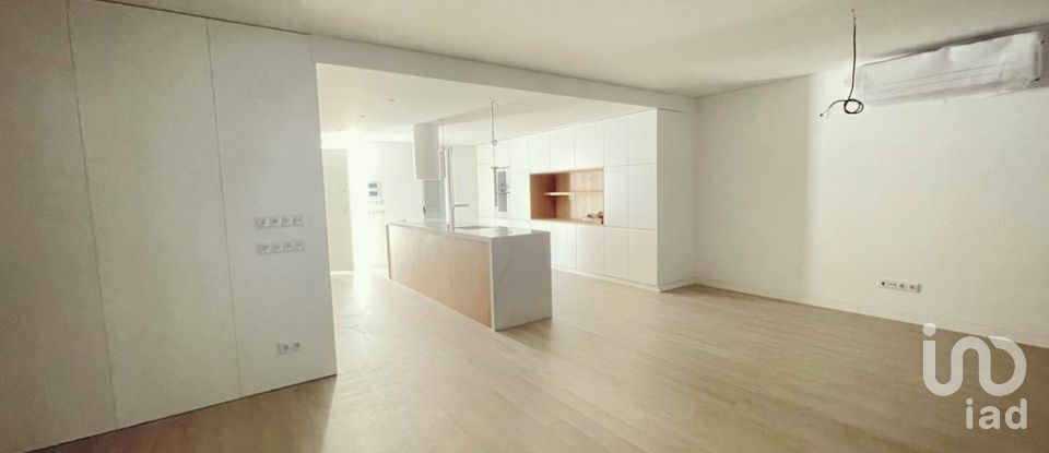 Casa T3 em Laranjeiro e Feijó de 161 m²