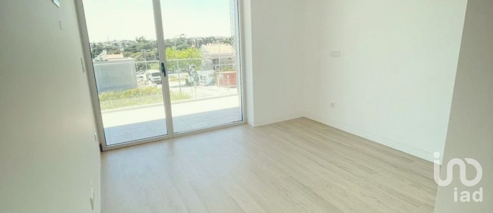 Casa T3 em Laranjeiro e Feijó de 161 m²